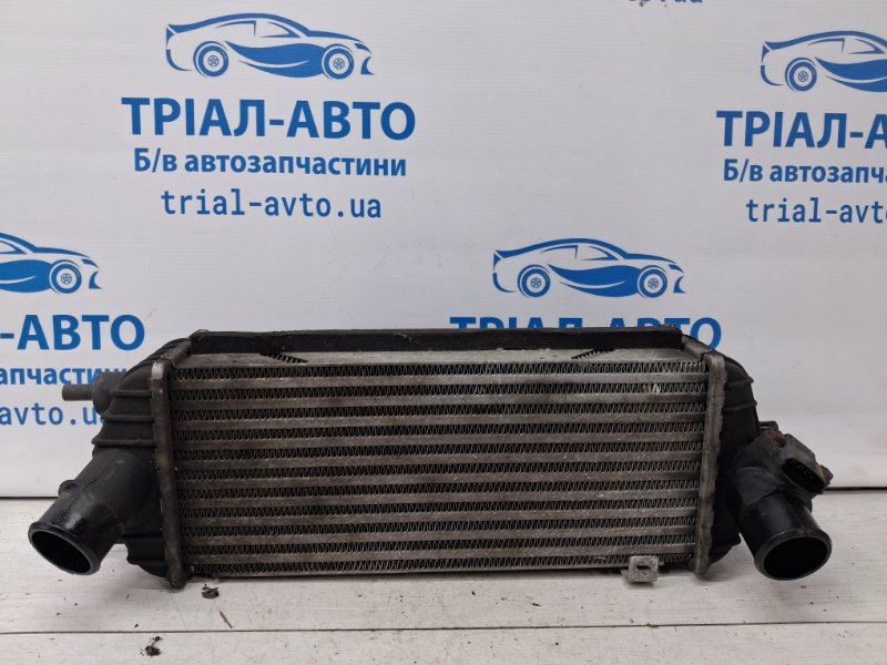 Радиатор интеркуллера Hyundai IX35 2009-2015 LM 1.7 diesel D4FD 282712A850 Б/У