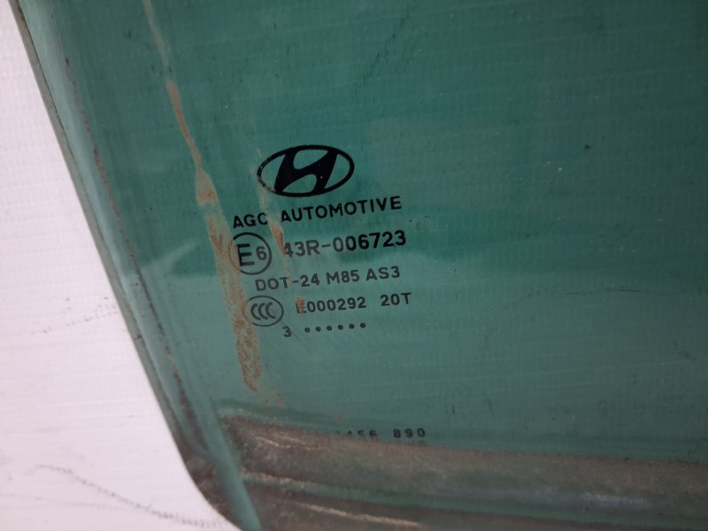 Стекло двери заднее правое Hyundai IX35 LM 1.7 diesel D4FD