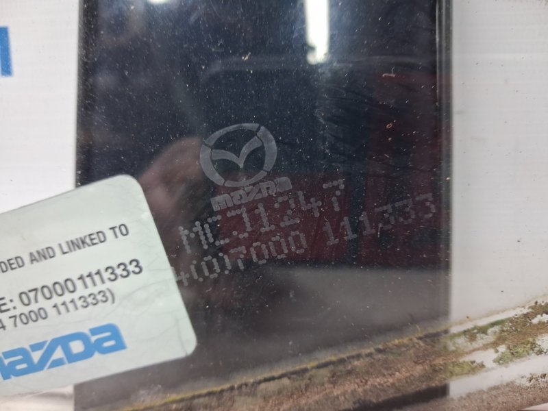 Стекло двери переднее правое Mazda 6 GH 2.5 бензин L5-VE