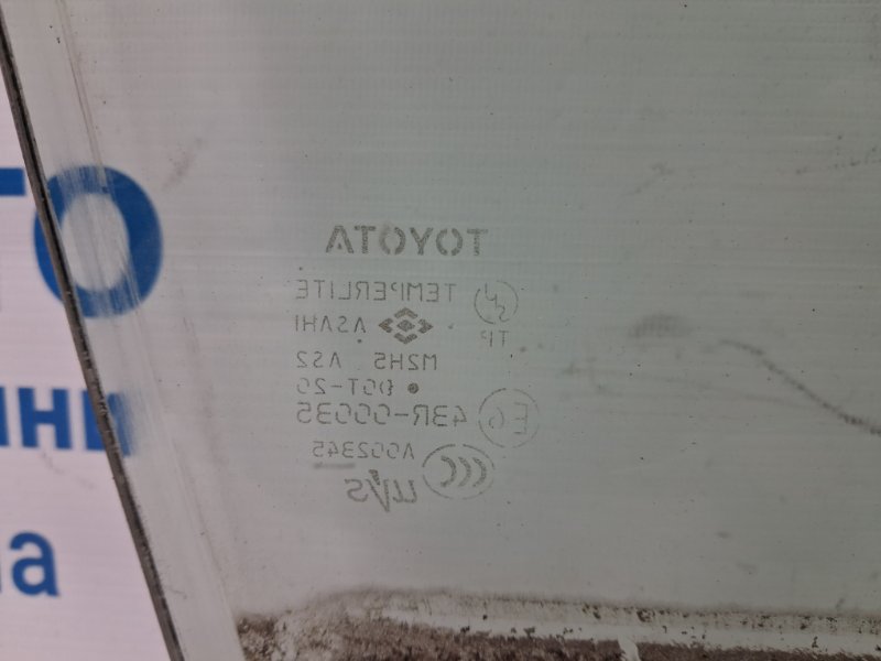 Стекло двери переднее правое Toyota Camry XV30 3.0 Бензин 1MZFE