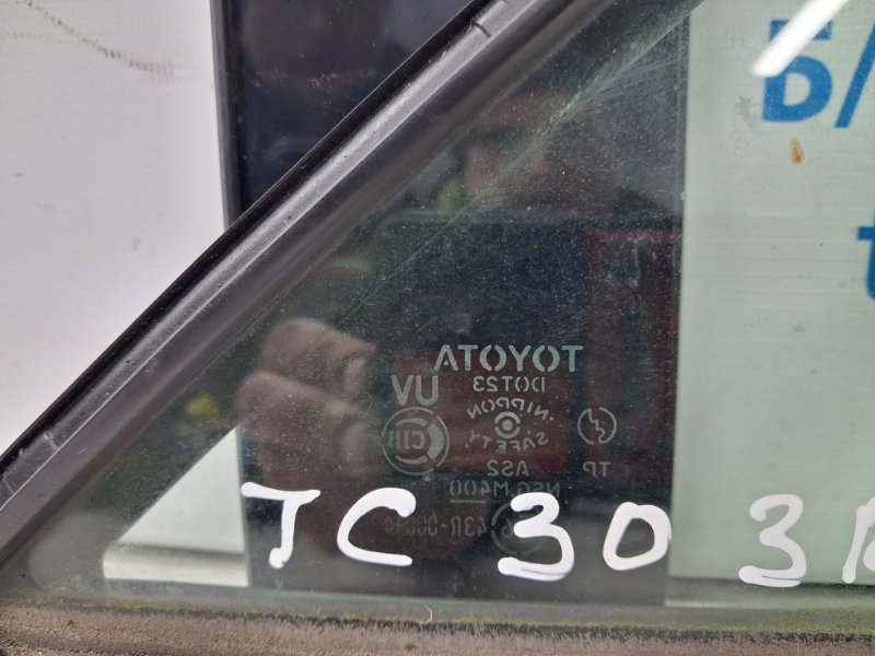 Стекло двери задней правой (форточка) Toyota Camry XV30 3.0 Бензин 1MZFE