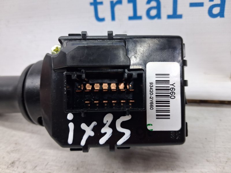 Переключатель подрулевой правый(дворники) Hyundai IX35 LM 1.7 diesel D4FD