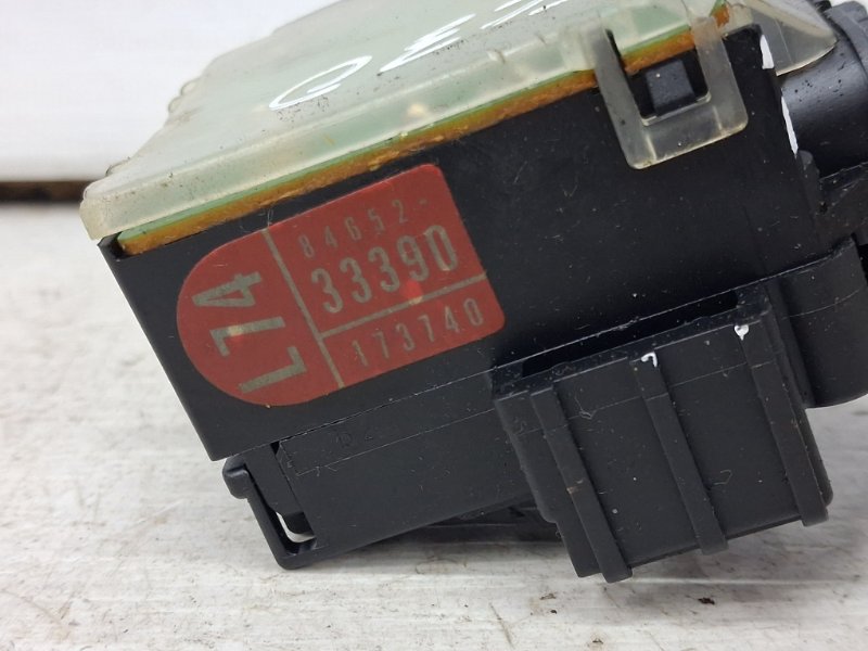 Переключатель подрулевой правый(дворники) Camry 2001-2006 XV30 3.0 Бензин 1MZFE