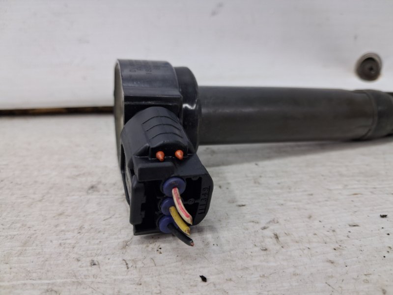 Катушка зажигания Outlander 2007-2012 XL 2.4 бензин 4b12 Катушка зажигания Outlander 2007-2012 XL 2.4 бензин 4b12