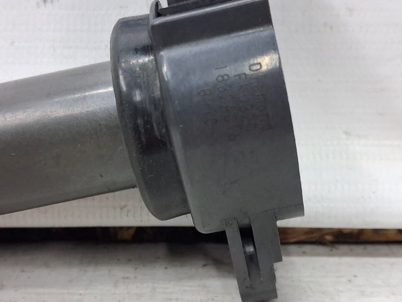 Катушка зажигания Mitsubishi Outlander XL 2.4 бензин 4b12 Катушка зажигания Mitsubishi Outlander XL 2.4 бензин 4b12