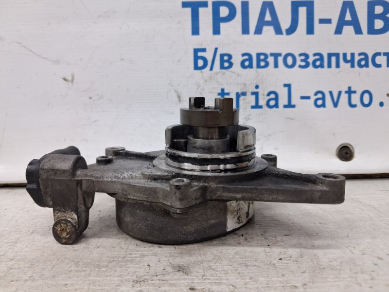 Насос вакуумный Sorento 2002-2011 BL 2.5 diesel D4CB