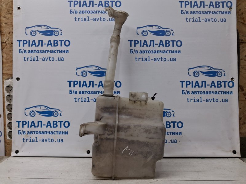 Бачок омывателя Mitsubishi Outlander 2007-2012 XL 2.4 бензин 4b12 8260A094 Б/У