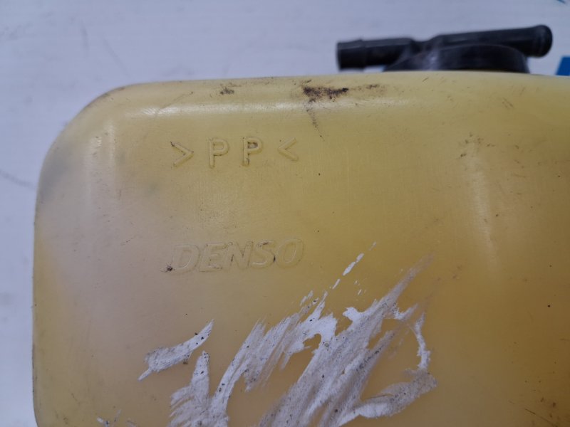 Бачок радиатора (расширительный) Camry 2001-2006 XV30 3.0 Бензин 1MZFE