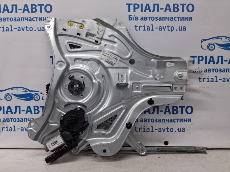 Стеклоподъемник передний правый Hyundai IX35 2009-2015 LM 1.7 diesel D4FD 824022Y000 Б/У