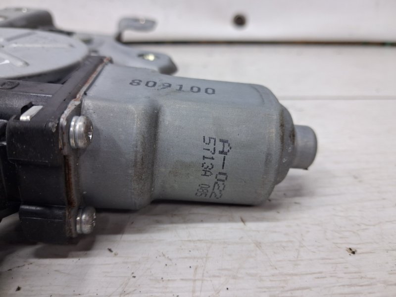 Стеклоподъемник задний правый Outlander 2007-2012 XL 2.4 бензин 4b12 Стеклоподъемник задний правый Outlander 2007-2012 XL 2.4 бензин 4b12