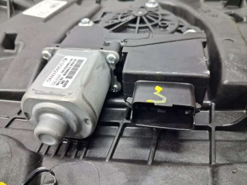 Стеклоподъемник передний левый Hyundai Santa fe DM 2.2 diesel D4HB