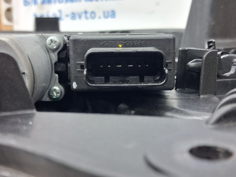 Стеклоподъемник задний левый Hyundai Santa fe DM 2.2 diesel D4HB