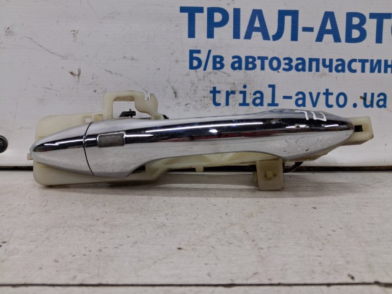 Ручка двери внешняя передняя левая Hyundai IX35 2009-2015 LM 1.7 diesel D4FD 826512S720 Б/У