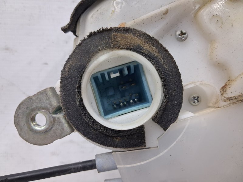 Замок двери задний правый Civic 2005-2012 FD 1.8 бензин R18A