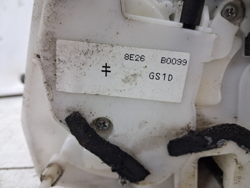 Замок двери задний правый 6 2007-2013 GH 2.5 бензин L5-VE