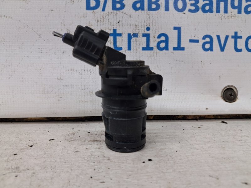 Насос омывателя стекла Mazda 6 2007-2013 GH 2.5 бензин L5-VE G22C67482 Б/У