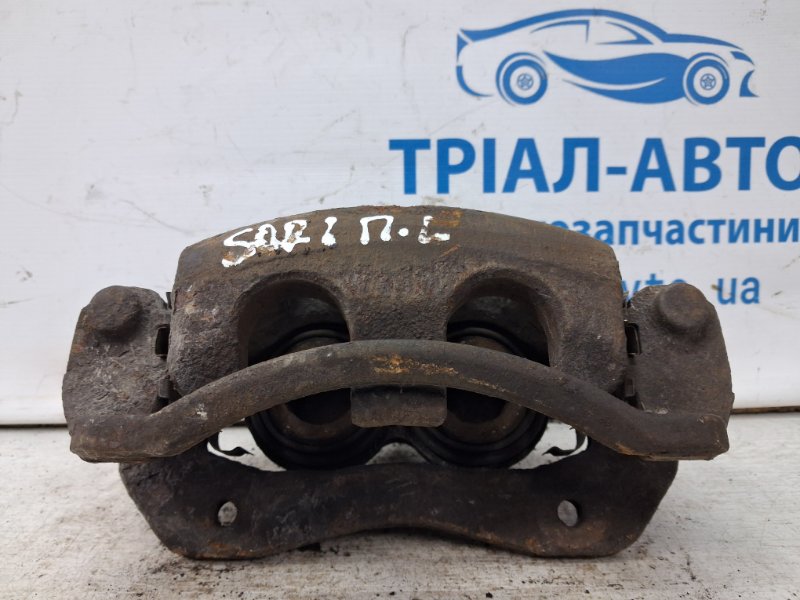 Суппорт передний левый Sorento 2002-2011 BL 2.5 diesel D4CB