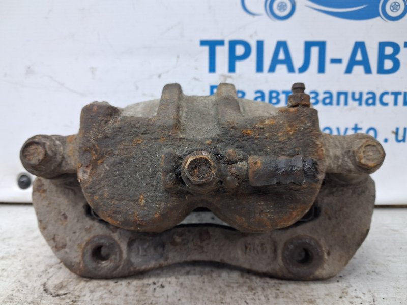 Суппорт передний правый Kia Sorento BL 2.5 diesel D4CB