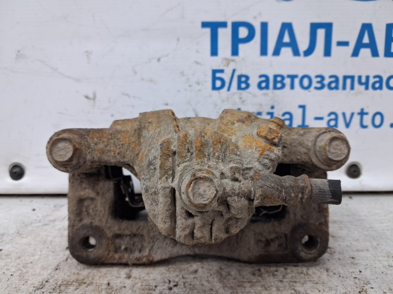 Суппорт задний правый Kia Sorento BL 2.5 diesel D4CB