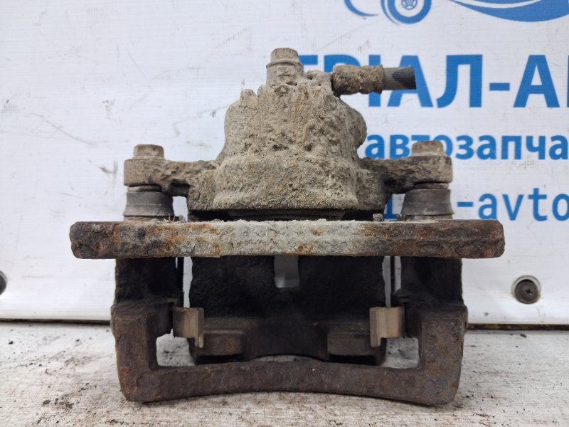 Суппорт задний правый Sorento 2002-2011 BL 2.5 diesel D4CB