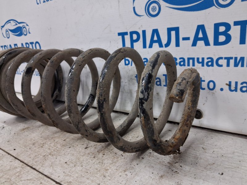 Пружина задняя Kia Sorento BL 2.5 diesel D4CB