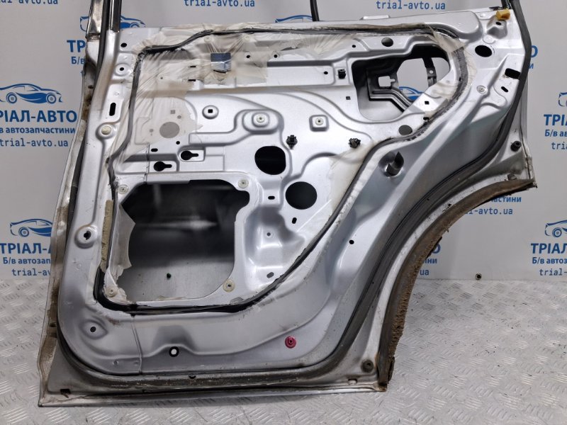 Дверь задняя правая Pajero Wagon 1999-2006 3 3.2 Дизель 4M41 Дверь задняя правая Pajero Wagon 1999-2006 3 3.2 Дизель 4M41