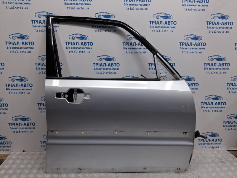Дверь передняя правая Mitsubishi Pajero Wagon 2006-2022 4 3.2 Дизель 4M41 5700A452 Б/У