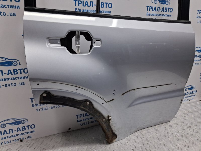 Дверь задняя правая Mitsubishi Pajero Wagon 4 3.2 Дизель 4M41