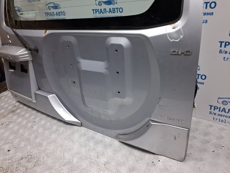 Крышка багажника Pajero Wagon 1999-2006 3 3.2 Дизель 4M41 Крышка багажника Pajero Wagon 1999-2006 3 3.2 Дизель 4M41