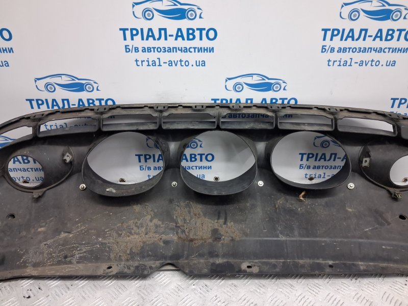 Решетка бампера (губа с круглыми заборниками) Juke 2010-2019 F15 1.6 turbo MR16DDT