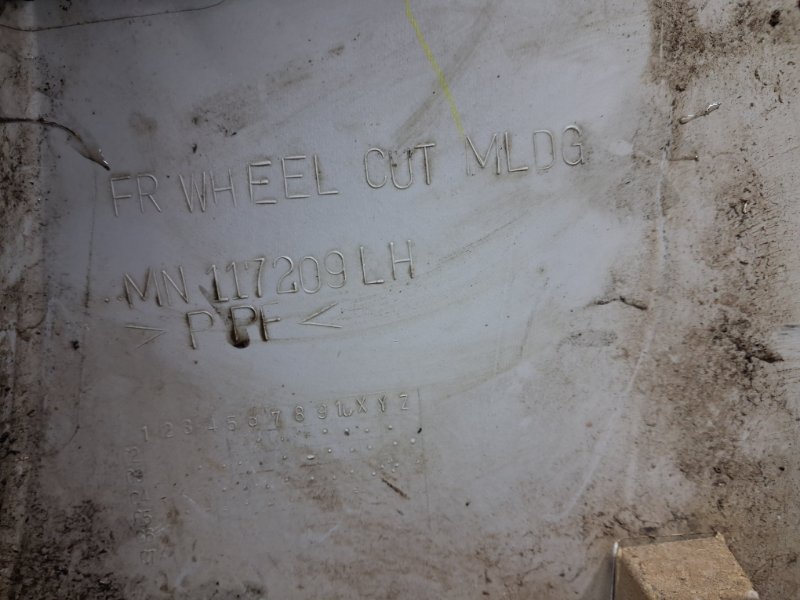 Накладка крыла передняя левая Pajero Wagon 1999-2006 3 3.2 Дизель 4M41 Накладка крыла передняя левая Pajero Wagon 1999-2006 3 3.2 Дизель 4M41