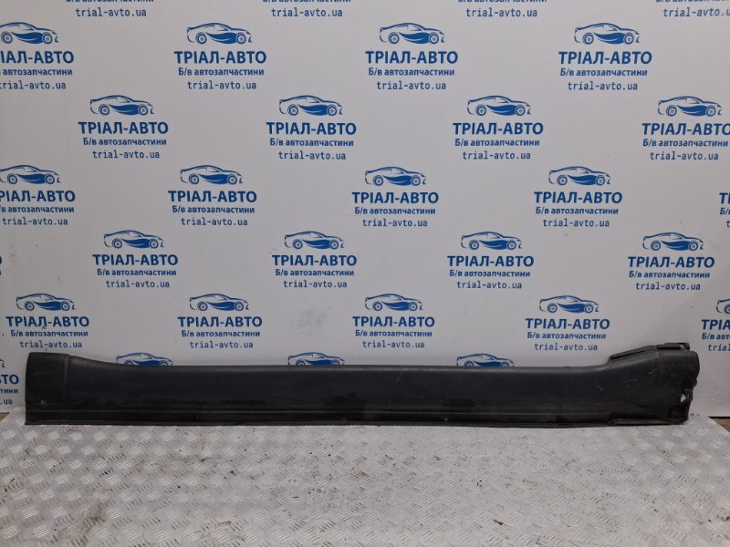 Накладка порога внешняя правая Mitsubishi Pajero Wagon 2006-2022 4 3.2 Дизель 4M41 7405A094 Б/У