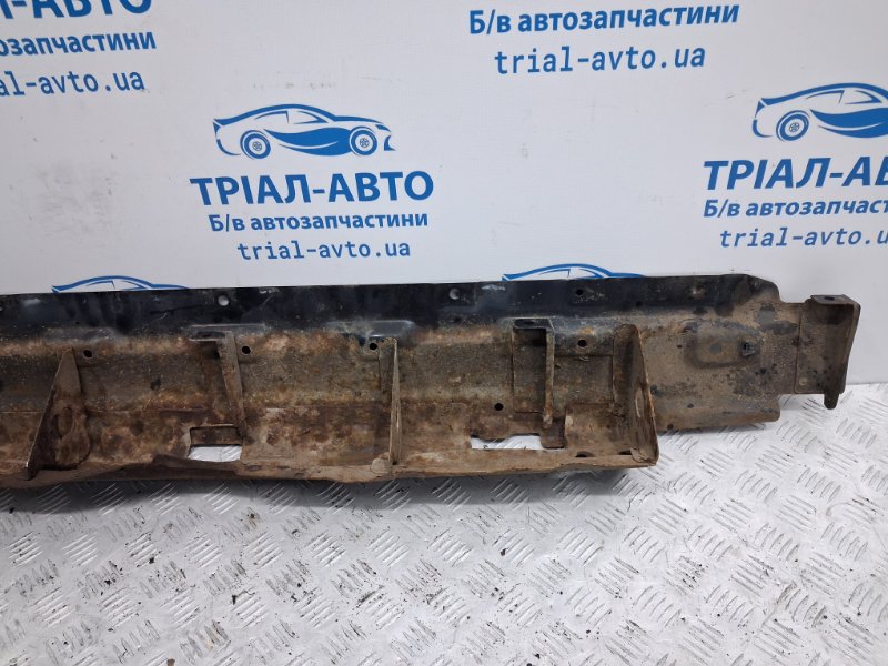 Усилитель бампера задний Pajero Wagon 1999-2006 3 3.2 Дизель 4M41