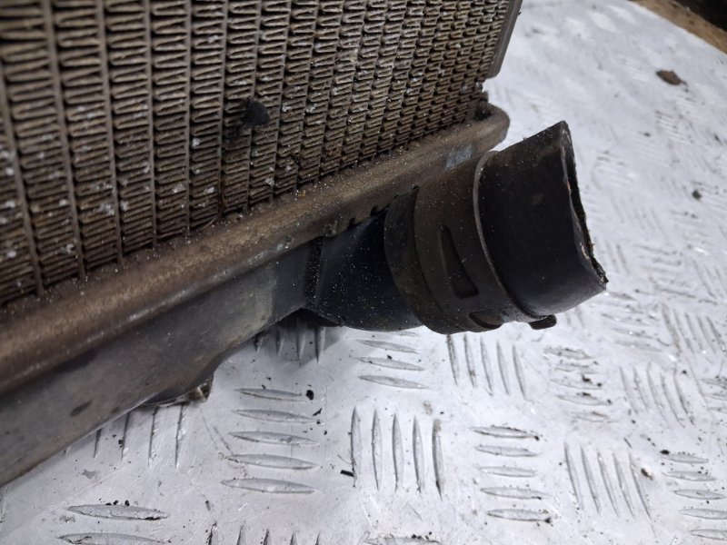 Радиатор основной Pajero Wagon 1999-2006 3 3.2 Дизель 4M41