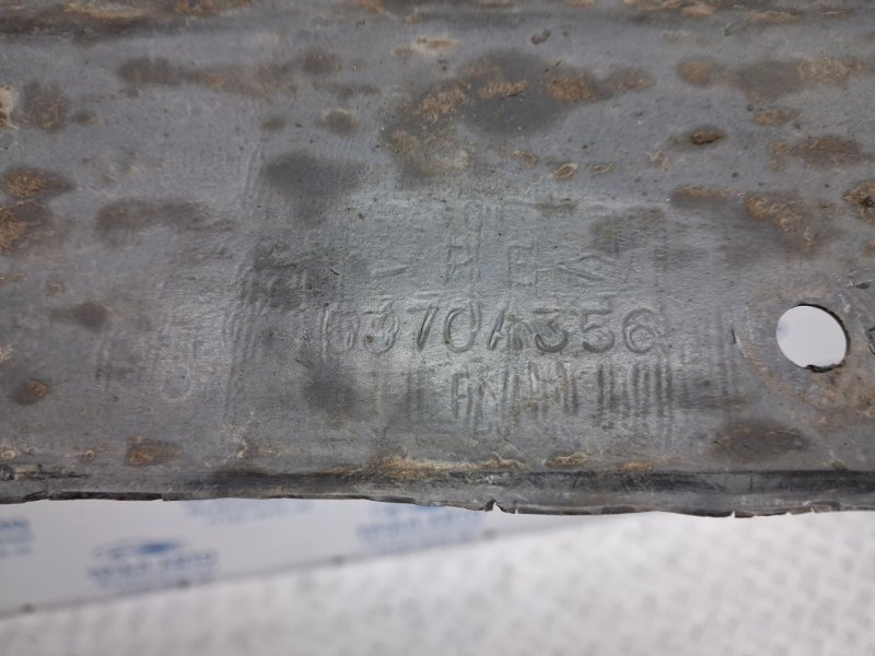 Подкрылок передний левый Pajero Wagon 2006-2022 4 3.2 Дизель 4M41