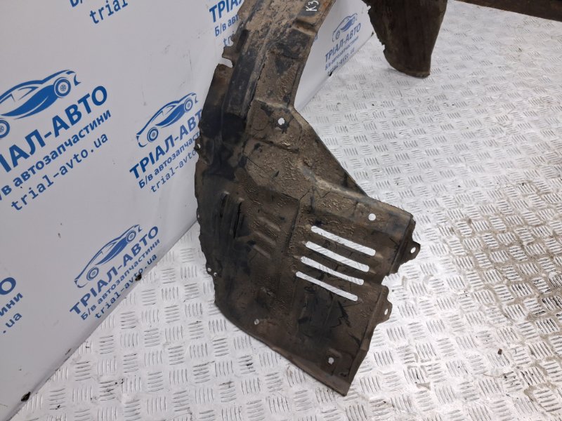 Подкрылок передний левый Pajero Wagon 1999-2006 3 3.2 Дизель 4M41