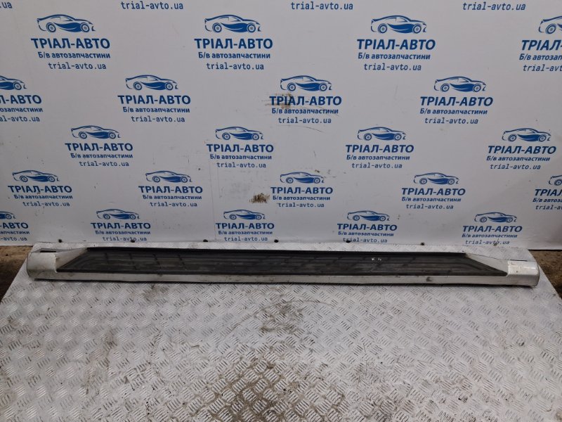 Запчасть накладка на подножку правая Mitsubishi Pajero Wagon 2006-2022 4 3.2 Дизель 4M41 7656A044 Б/У Накладка на подножку правая Mitsubishi Pajero Wagon 2006-2022 4 3.2 Дизель 4M41 7656A044 Б/У