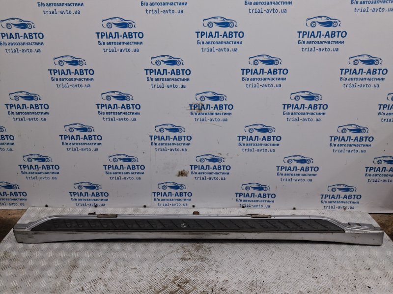 Запчасть подножка левая Mitsubishi Pajero Wagon 1999-2006 3 3.2 Дизель 4M41 MN136421HD Б/У Подножка левая Mitsubishi Pajero Wagon 1999-2006 3 3.2 Дизель 4M41 MN136421HD Б/У