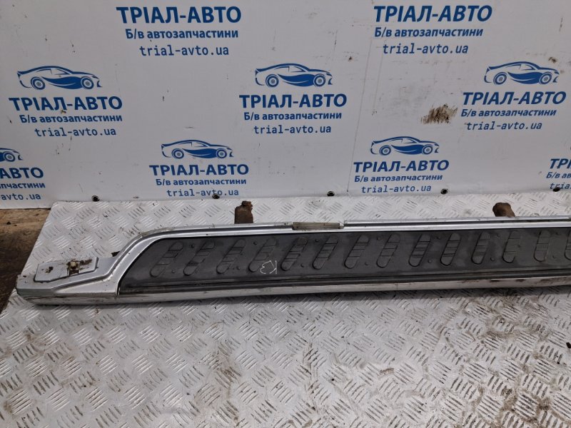 Подножка правая Pajero Wagon 1999-2006 3 3.2 Дизель 4M41 Подножка правая Pajero Wagon 1999-2006 3 3.2 Дизель 4M41