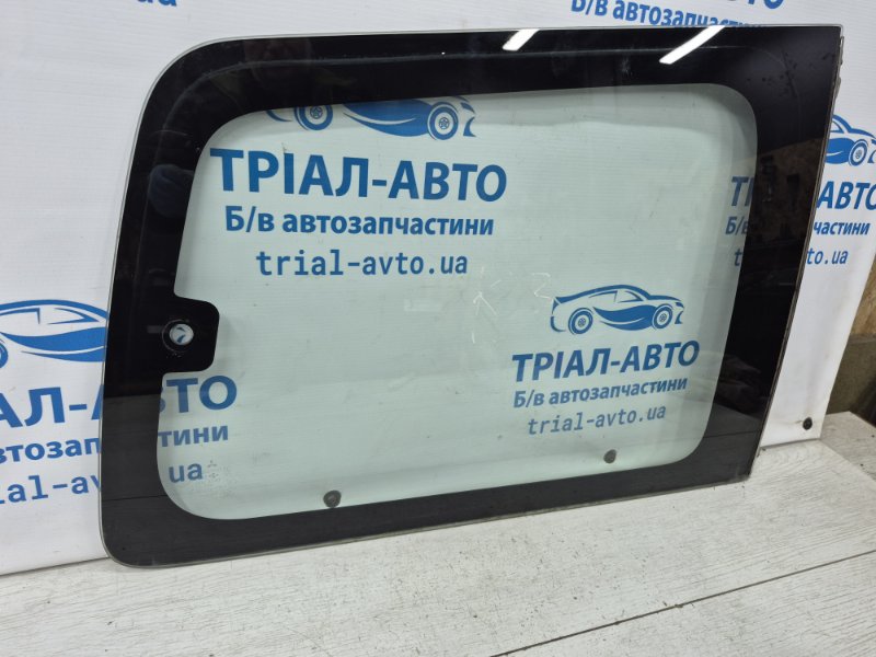 Стекло в кузов заднее правое Mitsubishi Pajero Wagon 3 3.2 Дизель 4M41