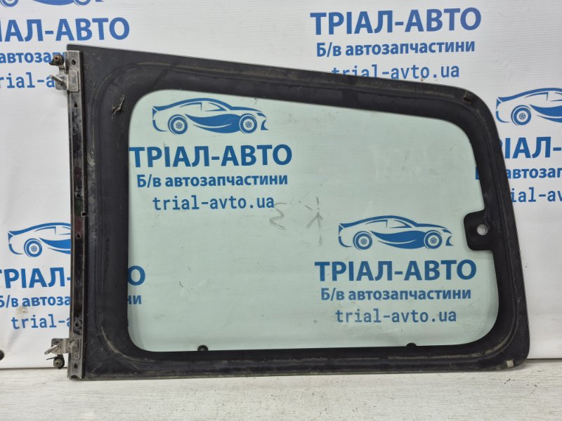 Стекло в кузов заднее правое Pajero Wagon 1999-2006 3 3.2 Дизель 4M41