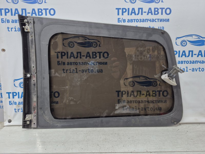 Стекло в кузов заднее правое Pajero Wagon 2006-2022 4 3.2 Дизель 4M41