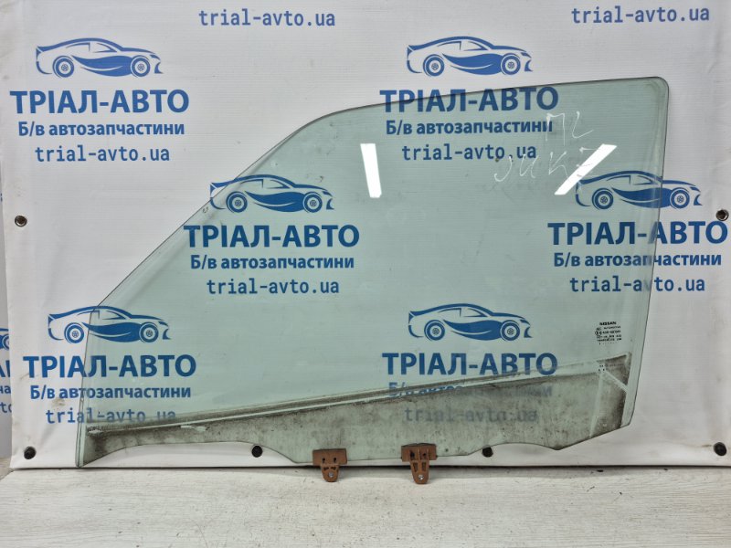 Стекло двери переднее левое Nissan Juke 2010-2019 F15 1.6 turbo MR16DDT 803011KK0A Б/У