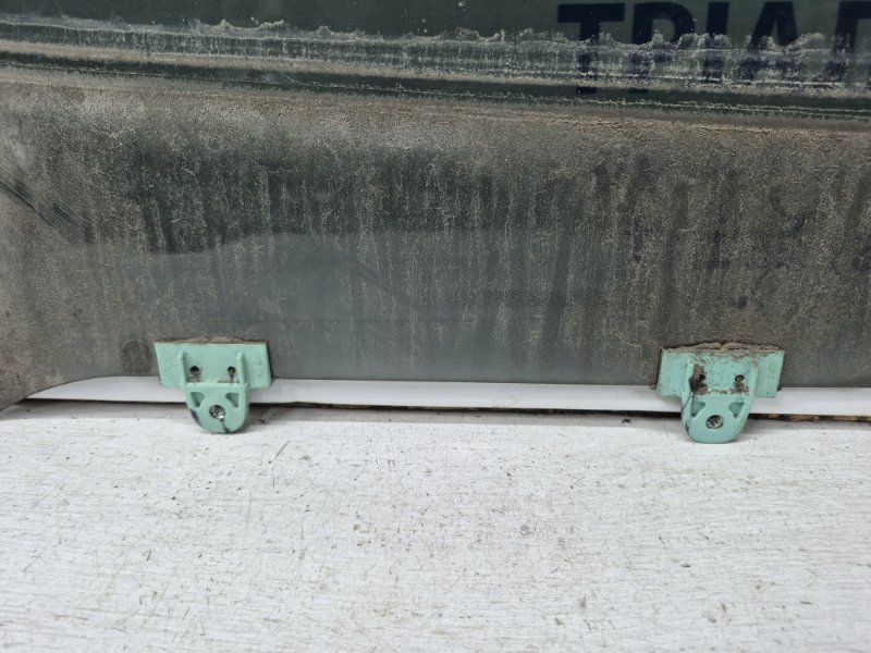 Стекло двери заднее правое Juke 2010-2019 F15 1.6 turbo MR16DDT Стекло двери заднее правое Juke 2010-2019 F15 1.6 turbo MR16DDT