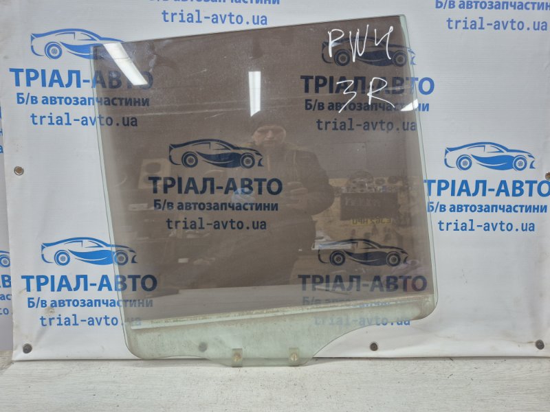 Стекло двери заднее правое Mitsubishi Pajero Wagon 2006-2022 4 3.2 Дизель 4M41 MR436982 Б/У