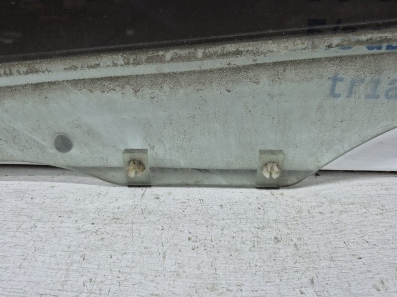 Стекло двери заднее правое Pajero Wagon 2006-2022 4 3.2 Дизель 4M41