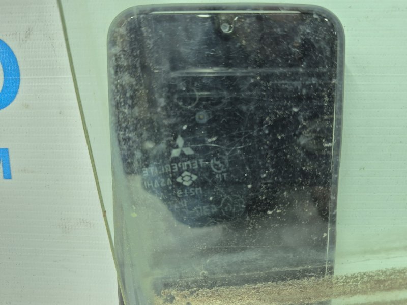 Стекло двери заднее правое Mitsubishi Pajero Wagon 3 3.2 Дизель 4M41