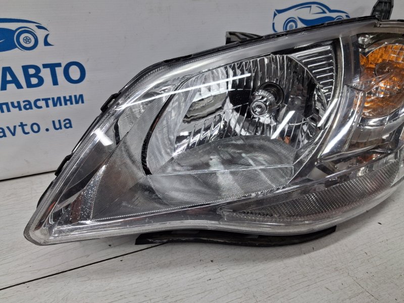 Фара левая галоген Korando 2010-2019 C200 2.0 diesel D20Dt