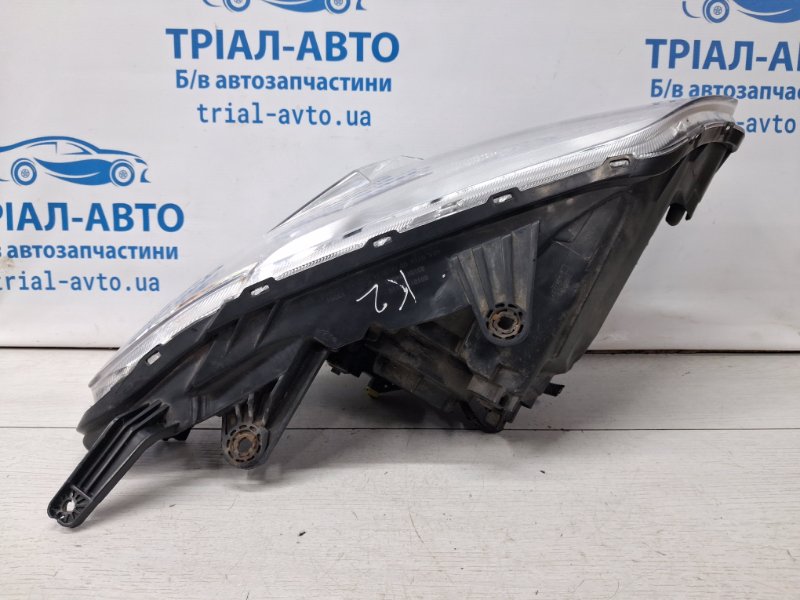 Фара левая галоген Korando 2010-2019 C200 2.0 diesel D20Dt