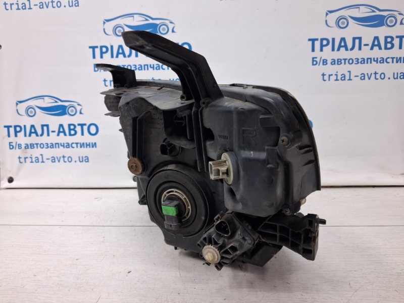 Фара правая галоген Pajero Wagon 2006-2022 4 3.2 Дизель 4M41